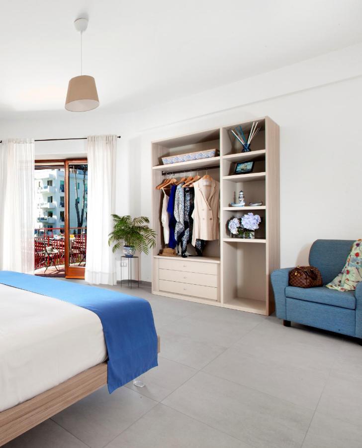 Torna A Surriento Suites Sorrente Extérieur photo